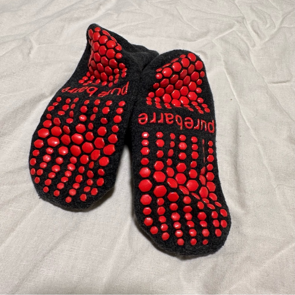 Pure barre non slip footy socks.